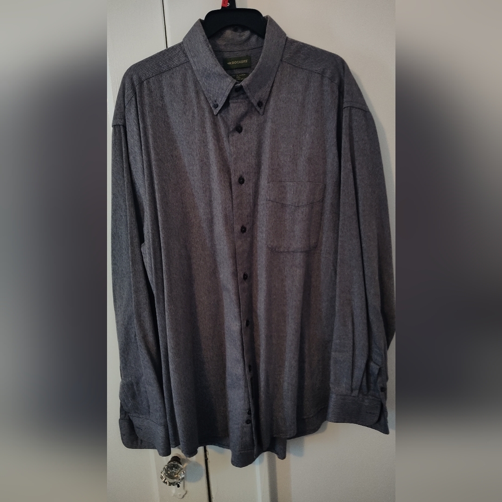 Men's Vintage Dockers Gray Button-Up Shirt